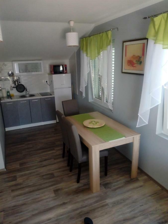 Apartament Mendula Pakoštane Zewnętrze zdjęcie